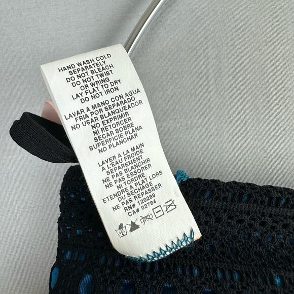 CA by Vitamin A Women’s Medium Micheala Crochet Reversible - Picture 6 of 7